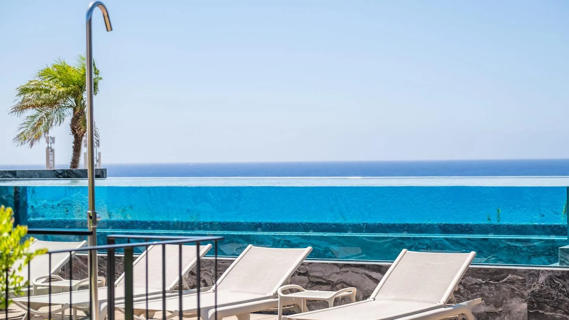 Terrace, Grill & Infinity Pool At Savoy Insular Apartment Funchal  0*, Funchal (Madeira) Portugal